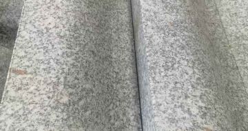 菏泽芙蓉白S型拉丝面路沿石
