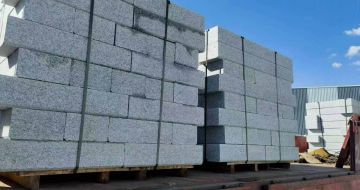 菏泽 路沿石装车出货