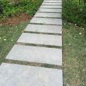 菏泽 芝麻黑小区踏步、汀步石铺装效果