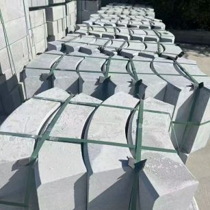 菏泽 芝麻灰弧形路沿石