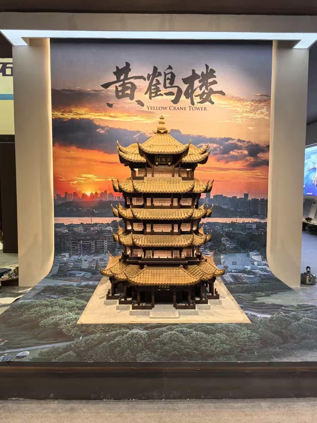 菏泽仿古石文创作品-黄鹤楼