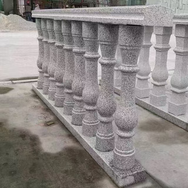 菏泽 芝麻白圆形光面花瓶柱，栏杆