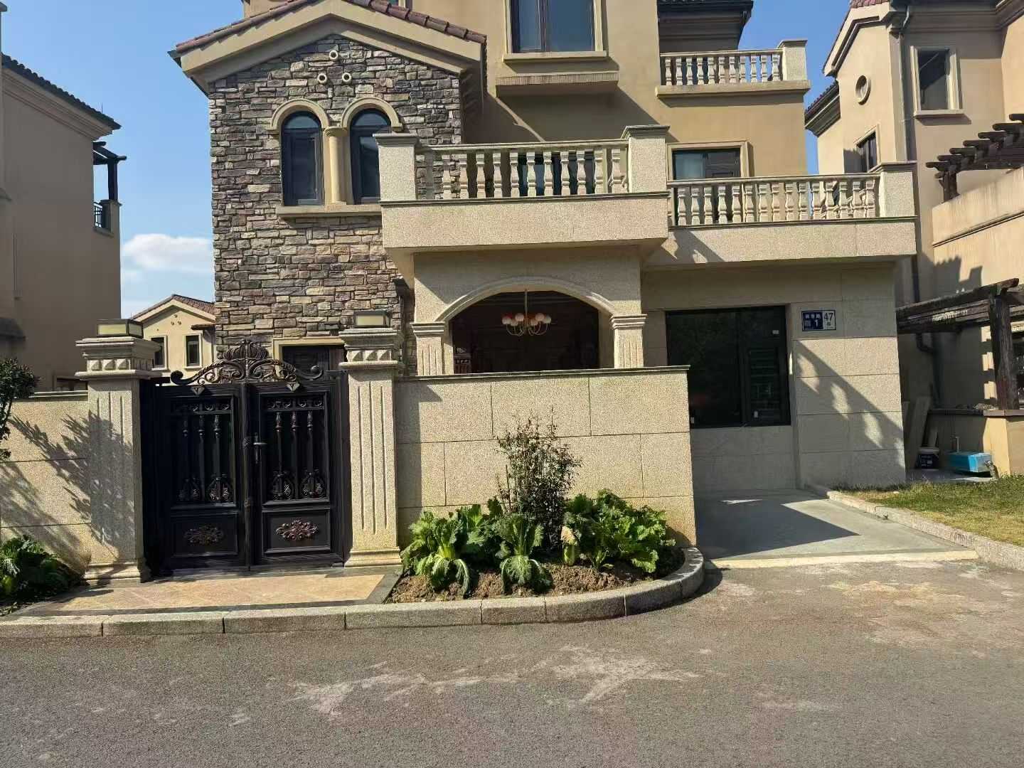 菏泽黄金麻别墅干挂效果展示