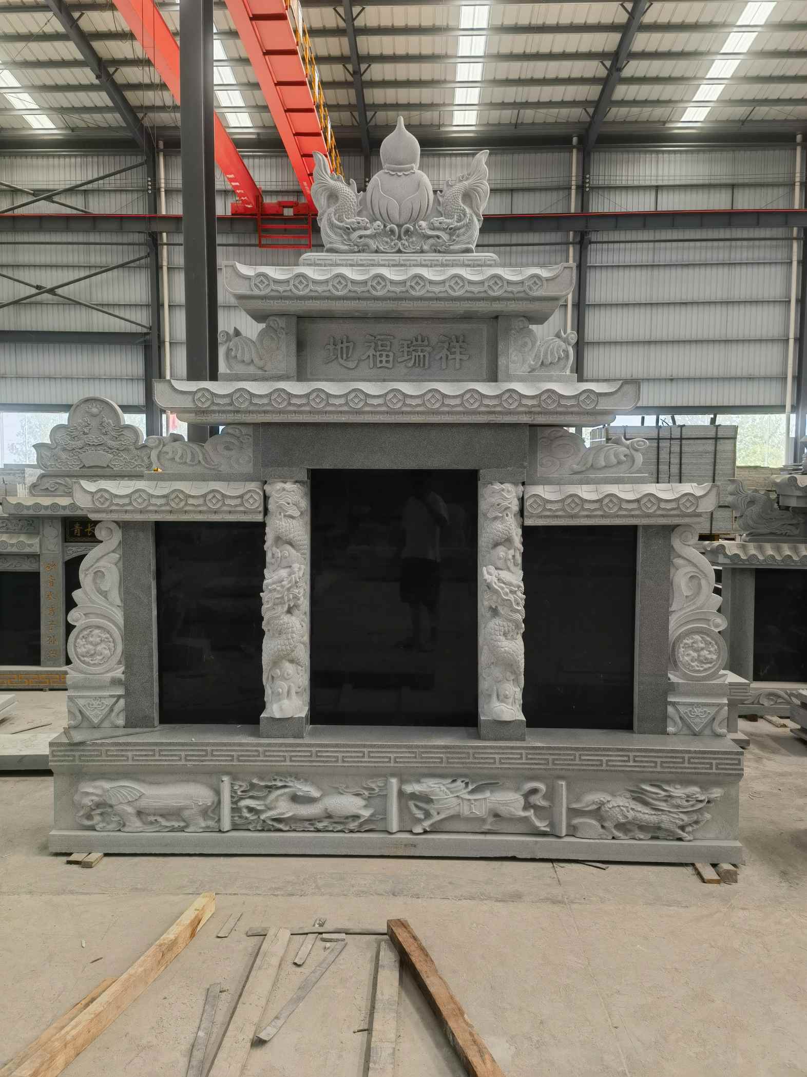 菏泽 芝麻灰高档墓碑、土墓，一套也支持定做