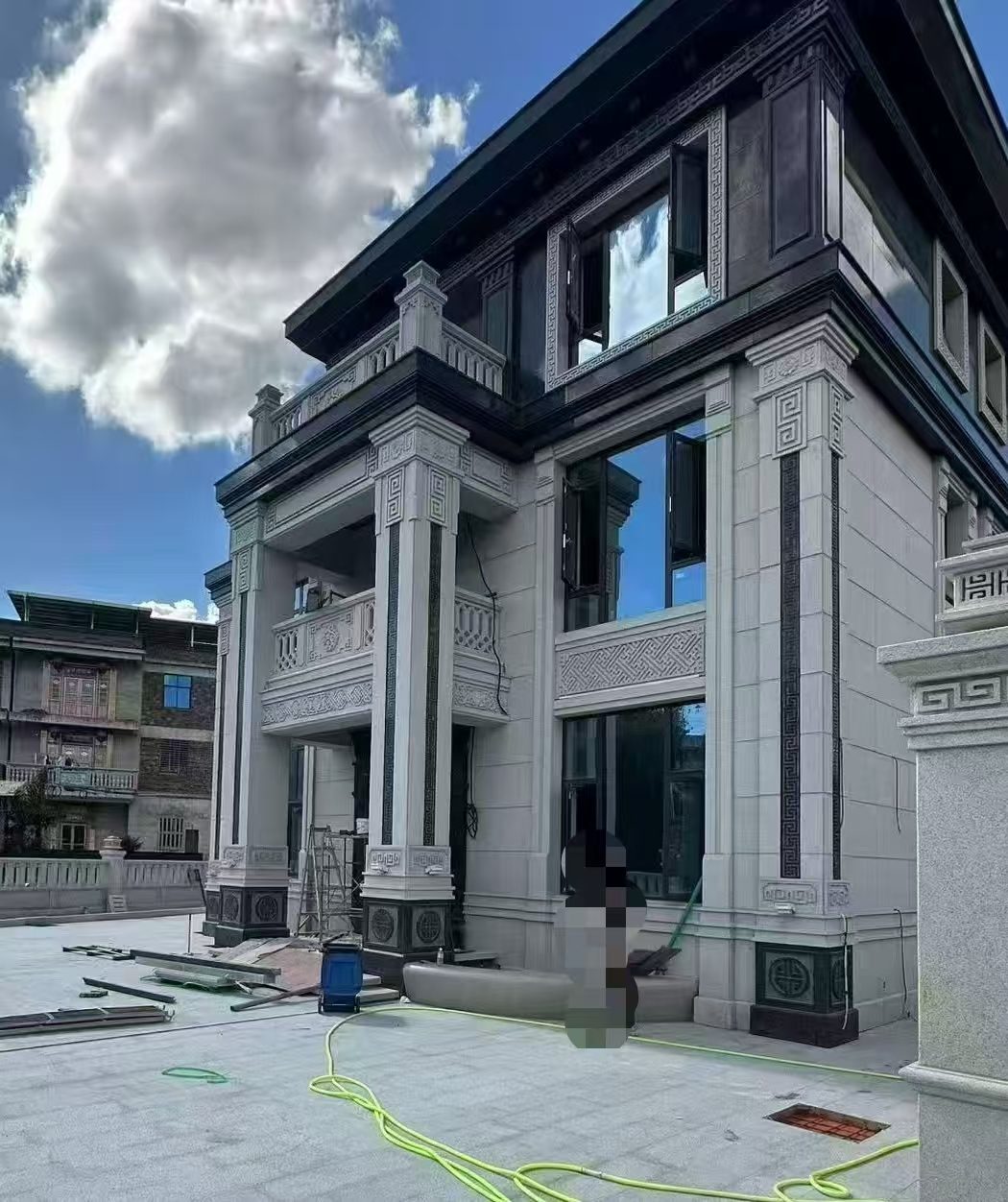 菏泽 别墅干挂，芝麻白与芝麻黑完美配合