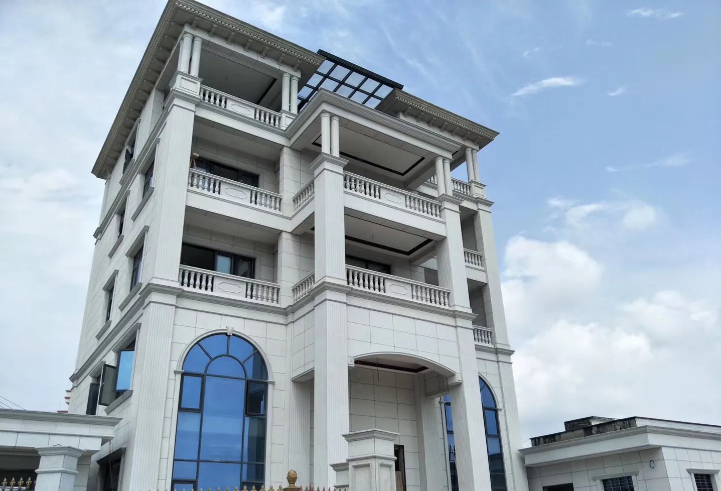 菏泽芝麻白别墅干挂效果展示