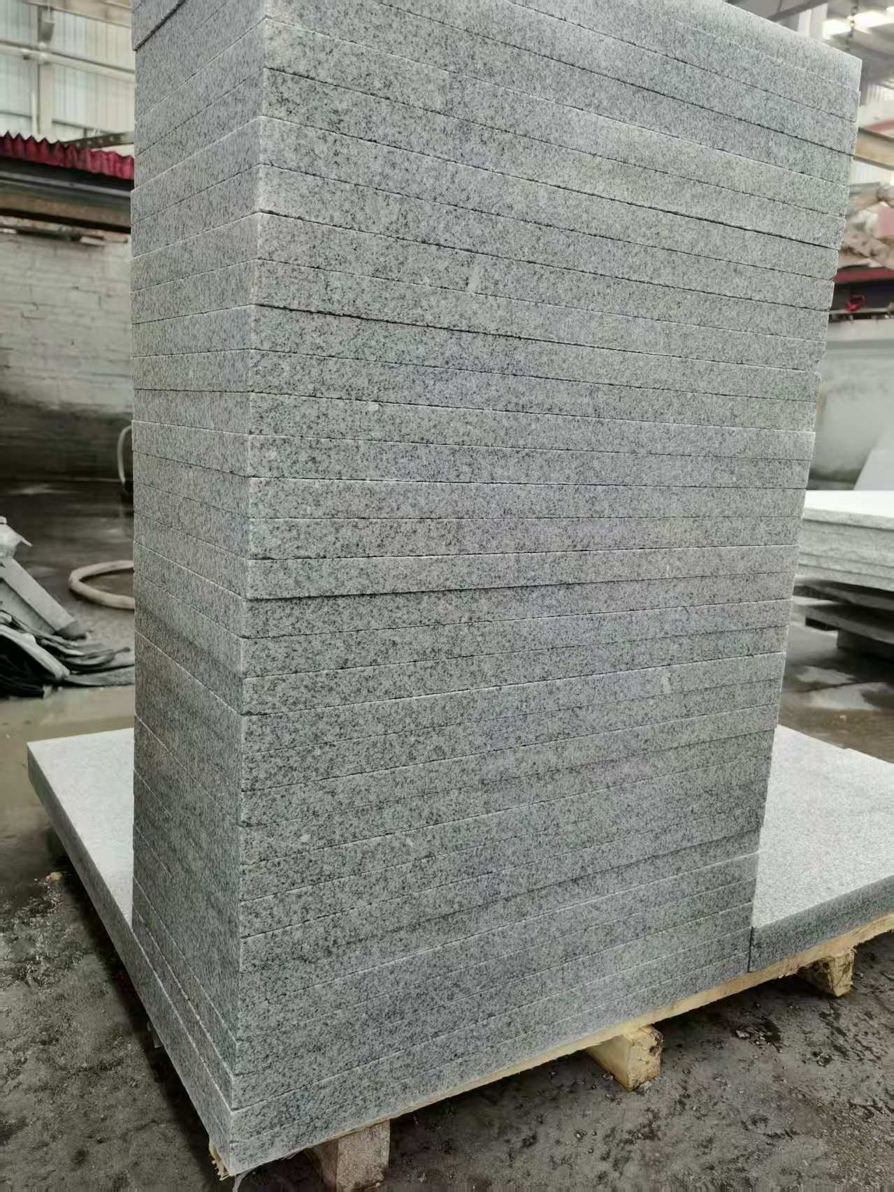 菏泽 花岗岩 地铺成品300*600，尺寸标准、厚薄均匀