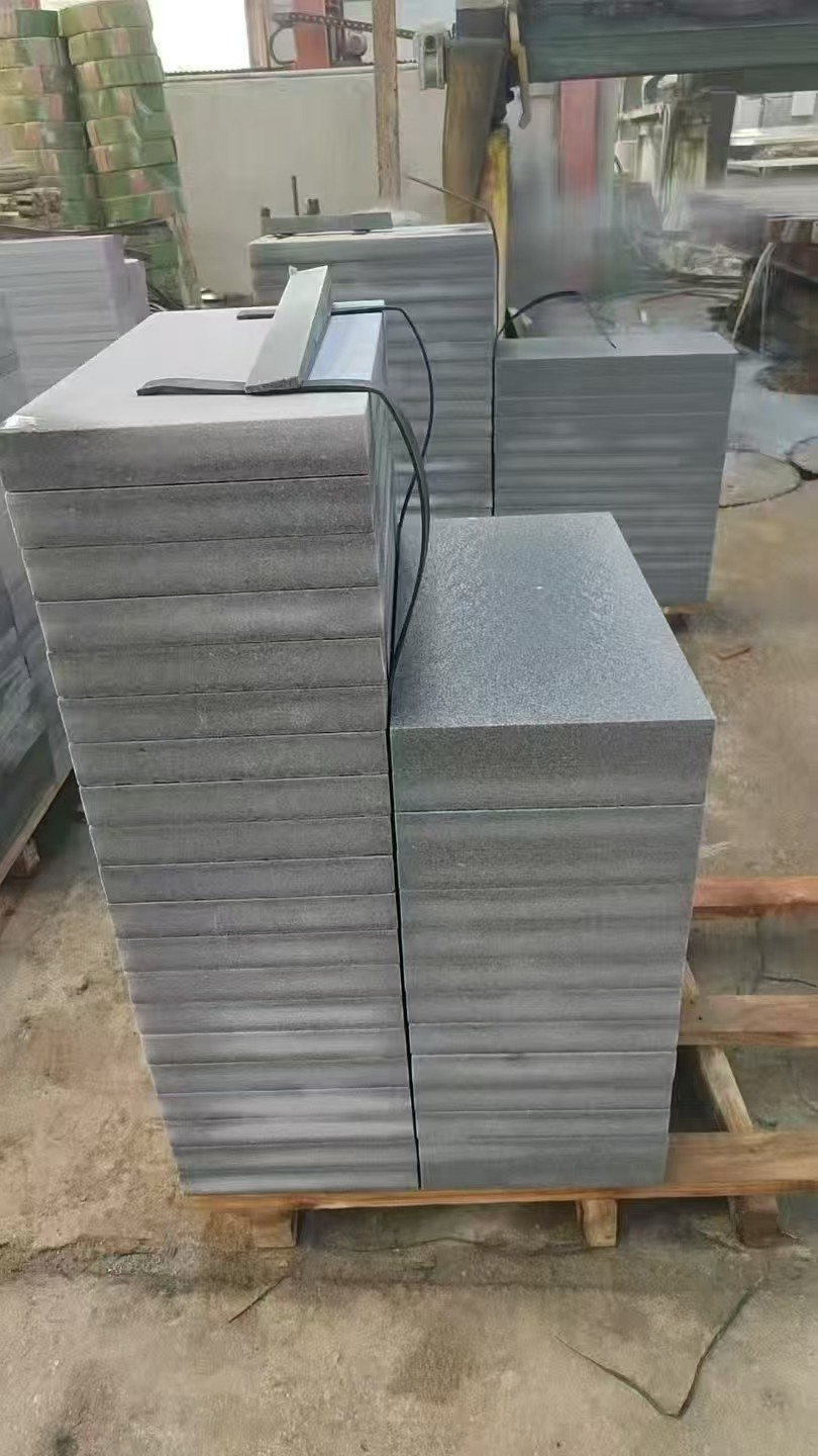 菏泽 芝麻灰火烧面300*600*50地铺石材